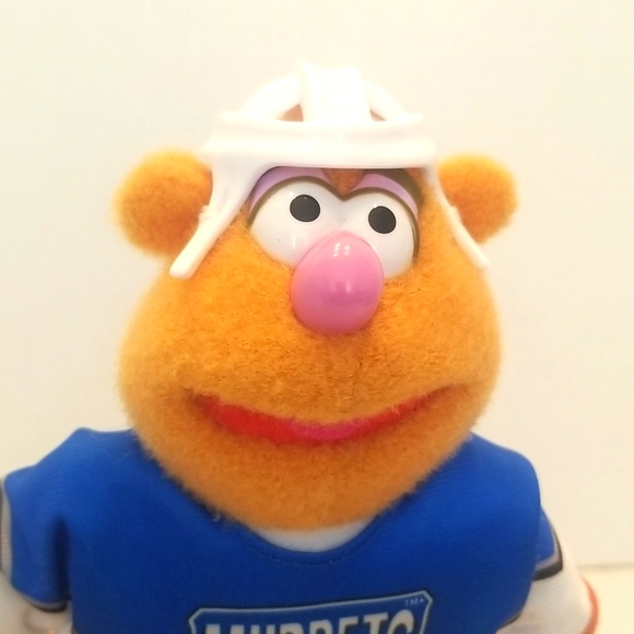 Vintage 1995 McDonald's The Muppets NHL Goalie Fozzie Plush Toy - Picture 3 of 7
